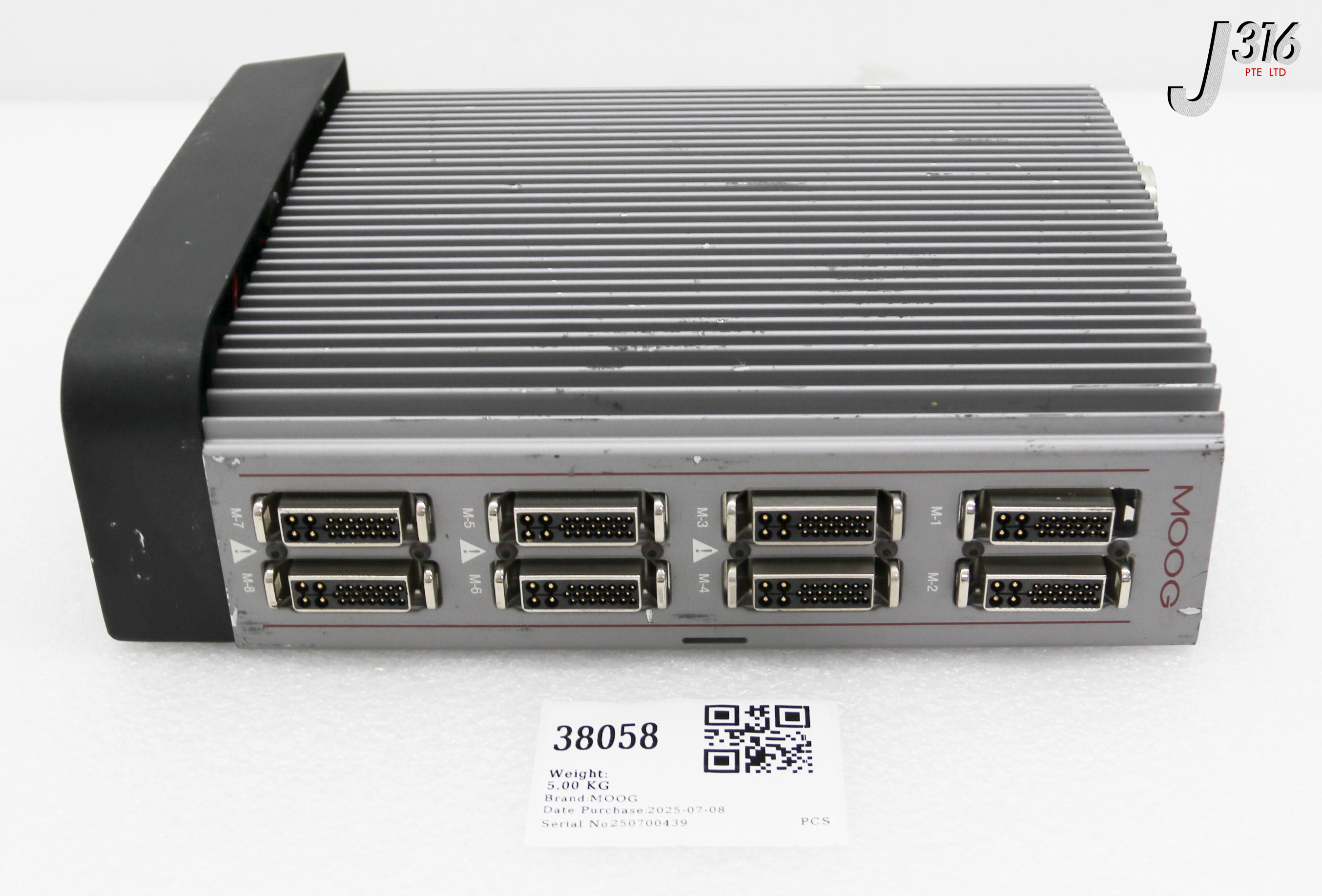 38058 MOOG BX-300 CONTROLLER 8-AXIS, 6-DRIVER 100-000-943 | eBay